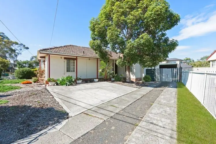 Second view of Homely house listing, 17 Poplar Crescent, Bellfield VIC 3081