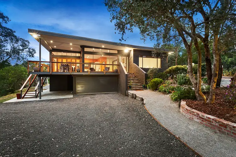 398 Reynolds Road, Research VIC 3095