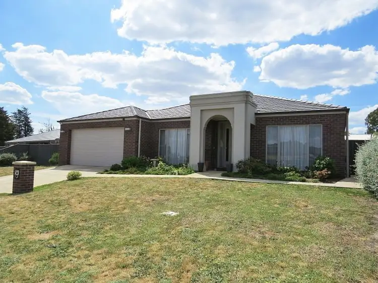 18 Hereford Close, Delacombe VIC 3356