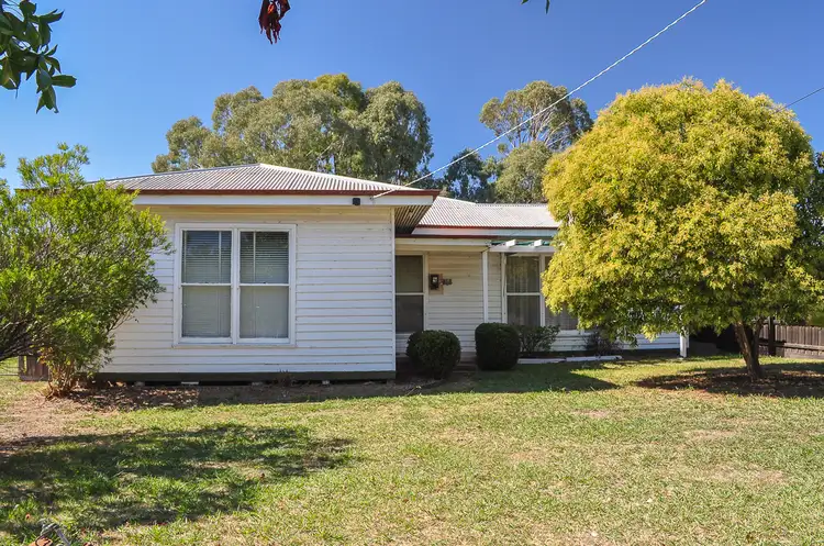 4 Reynolds Street, Mansfield VIC 3722