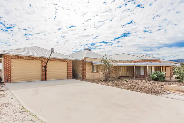 15 Darwinia Crescent, Helena Valley WA 6056