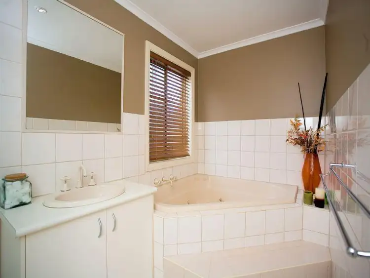 Sixth view of Homely house listing, 15 Goulburn Circuit, Caroline Springs VIC 3023