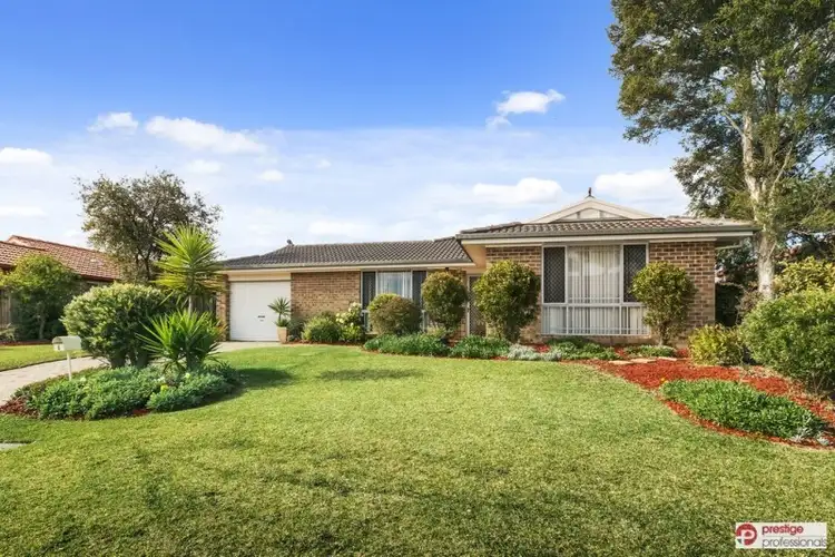6 Bodalla Court, Wattle Grove NSW 2173
