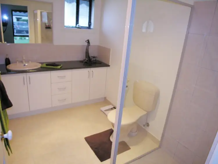 Sixth view of Homely unit listing, 4/10 Weir Street, Sale VIC 3850