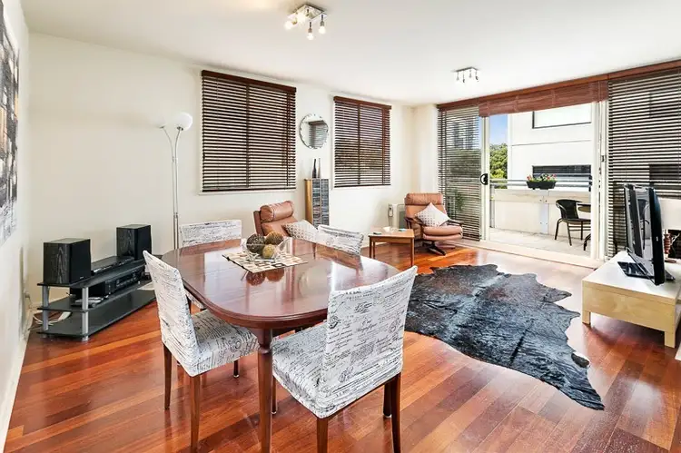 31/18 Barkly Place