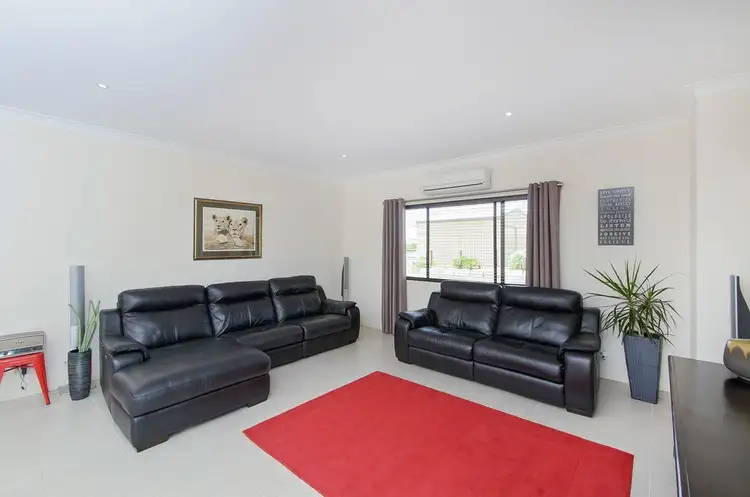 Sixth view of Homely house listing, 1 Graham Court, Hatton Vale QLD 4341
