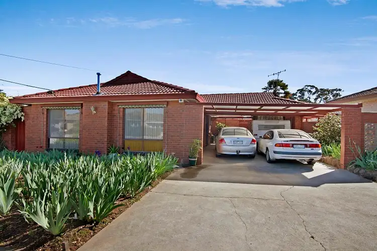 15 Bowles Street, Kangaroo Flat VIC 3555