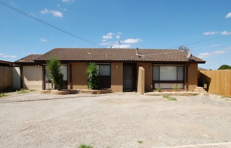 4 Yandoit Court, Meadow Heights VIC 3048