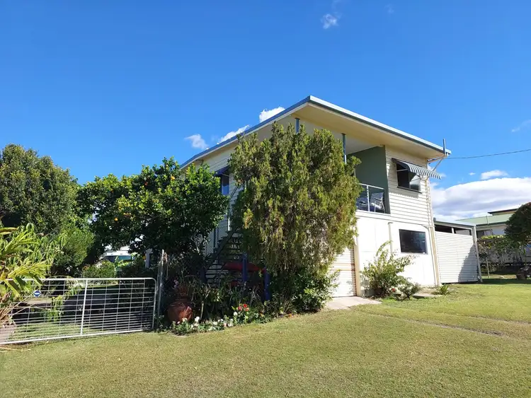 Second view of Homely house listing, 4 Seaview Avenue, Maaroom QLD 4650