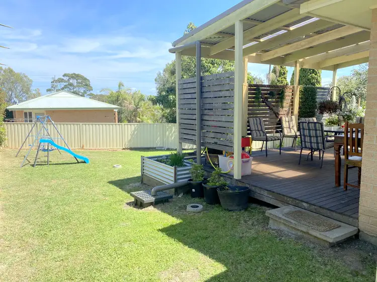 5 Coogee  Street, Tuross Head NSW 2537