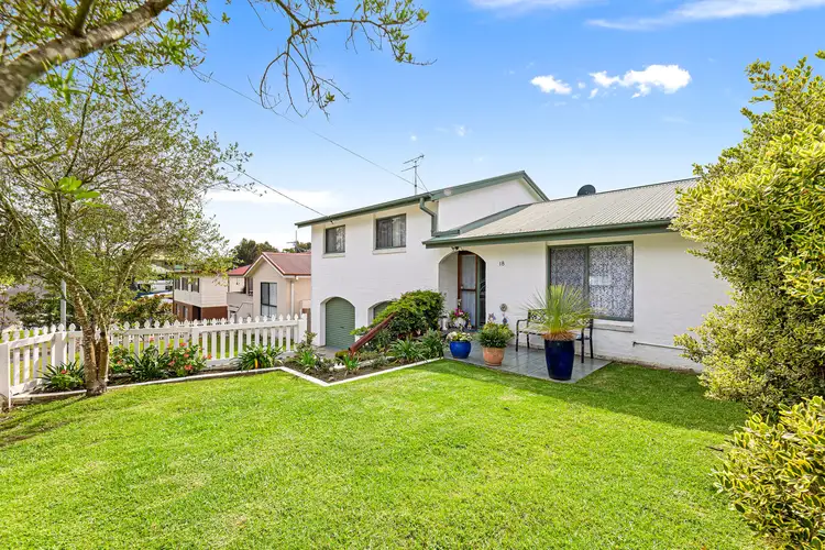18 Bondi Street, Tuross Head NSW 2537