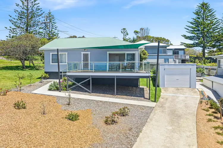 28 Hawkins Road, Tuross Head NSW 2537