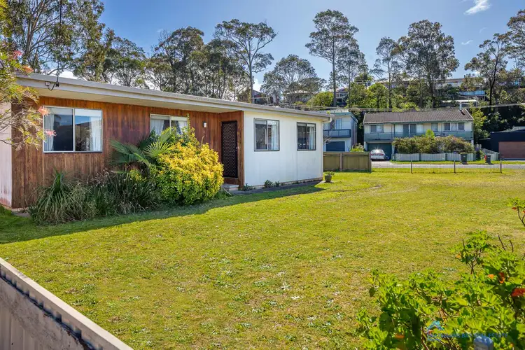 1 Foam Street, Surfside NSW 2536