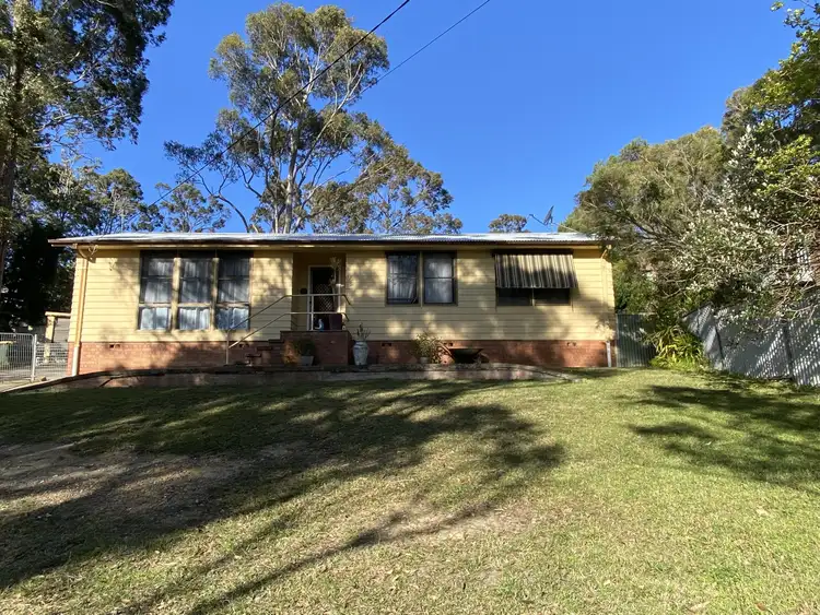 12 Marina  Avenue, Surfside NSW 2536