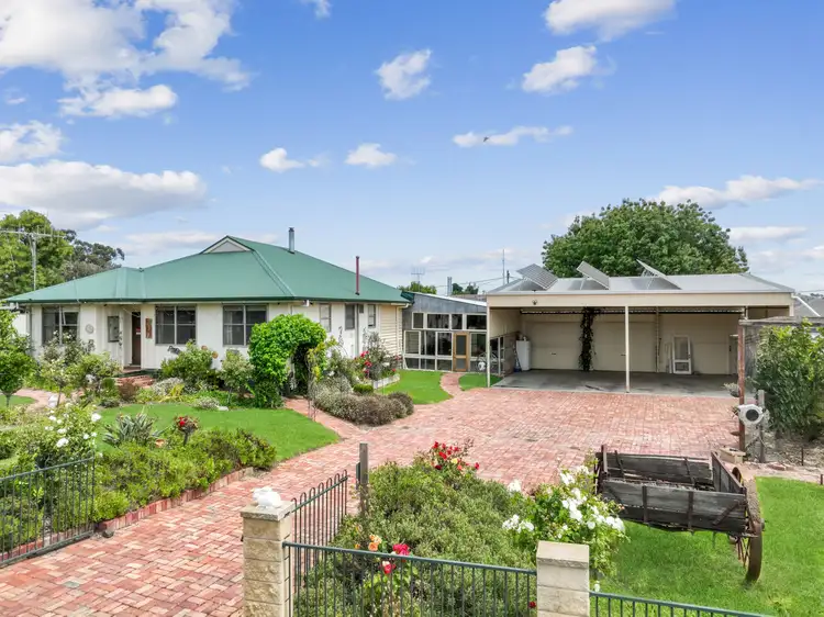 29 McCormack  Crescent, Seymour VIC 3660
