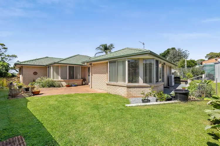19 Coogee Street, Tuross Head NSW 2537