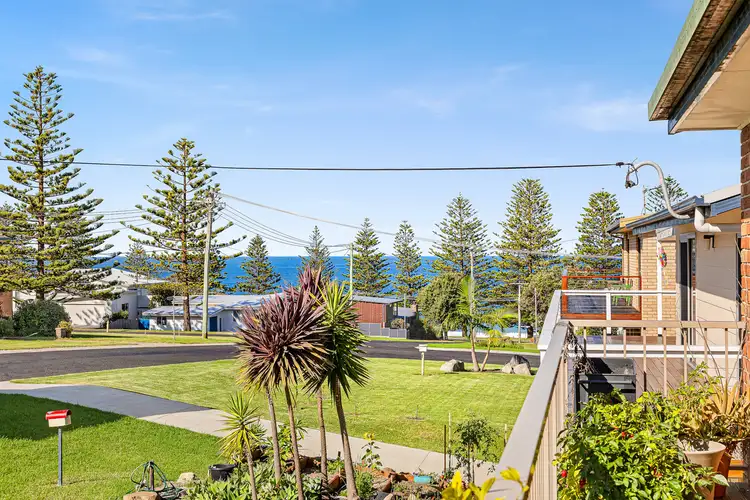 9 Kitchener  Road, Tuross Head NSW 2537