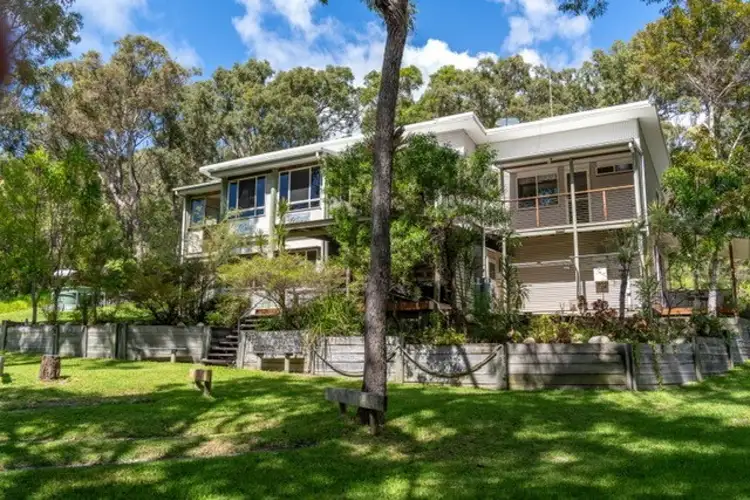 25 Marloo  Avenue, Fraser Island QLD 4581