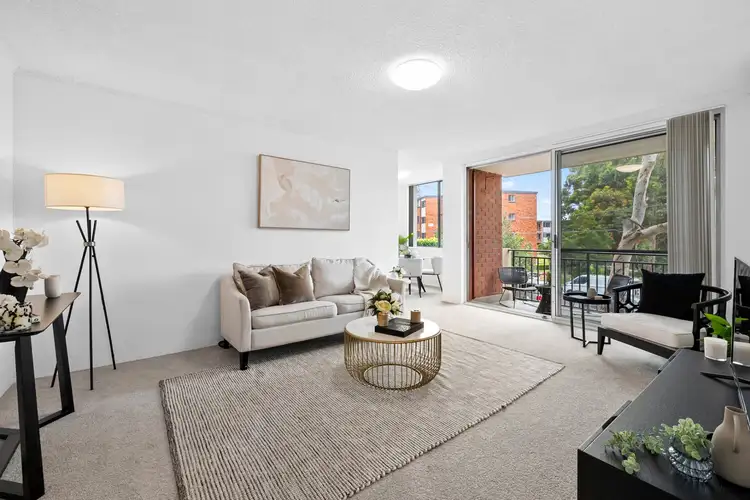 32/8 Bortfield  Drive