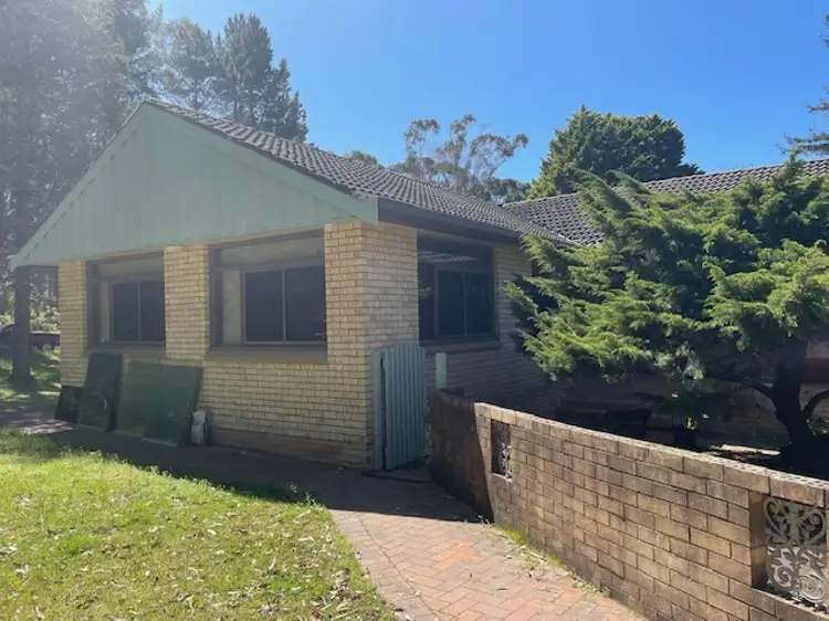 32 Kennedy Street