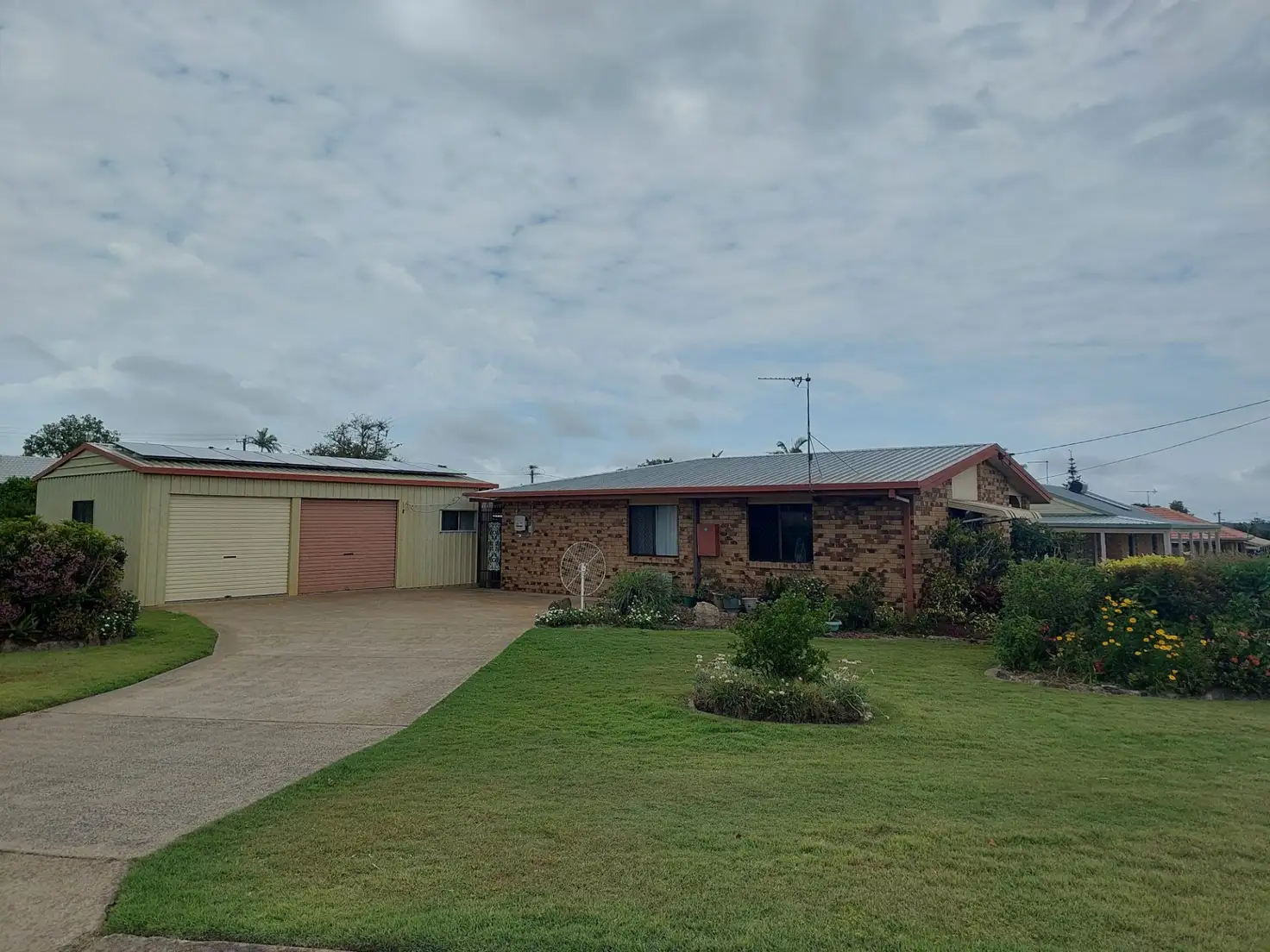 Main view of Homely house listing, 2 CLIVEDEN Avenue, Point Vernon QLD 4655