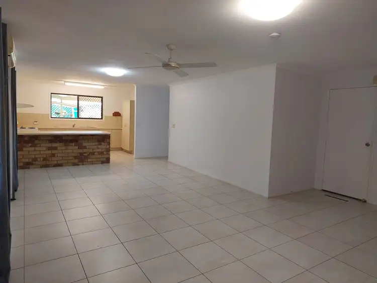 Fifth view of Homely house listing, 2 CLIVEDEN Avenue, Point Vernon QLD 4655