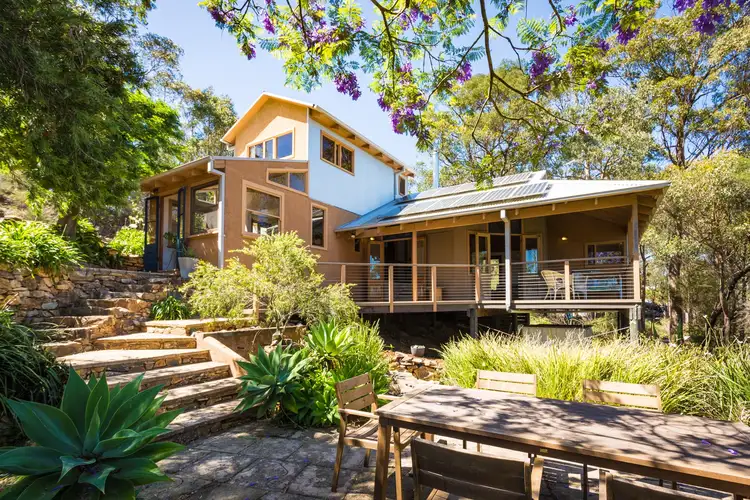 84 Emerald Crescent