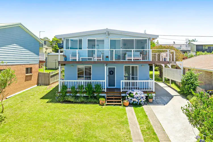 15 Surf Street, Tuross Head NSW 2537