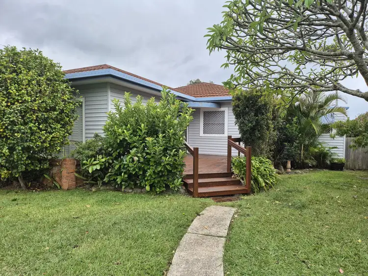 60 Wallace Street, Scotts Head NSW 2447