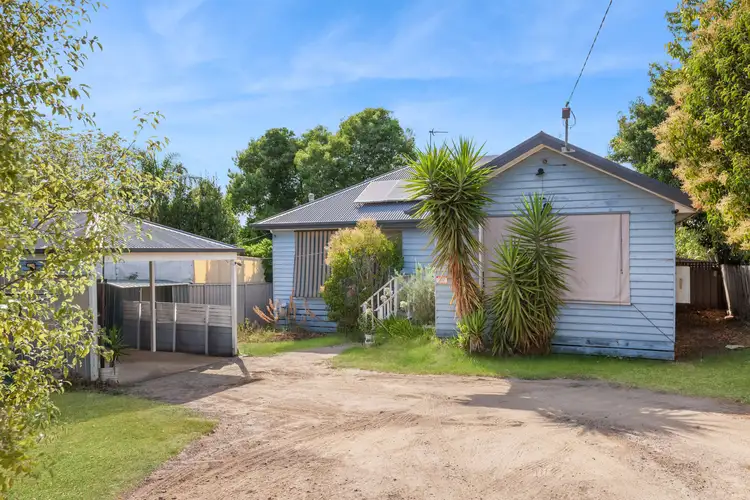 19 Chisholm Crescent, Seymour VIC 3660