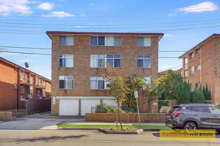 19/142 Woodburn  Road