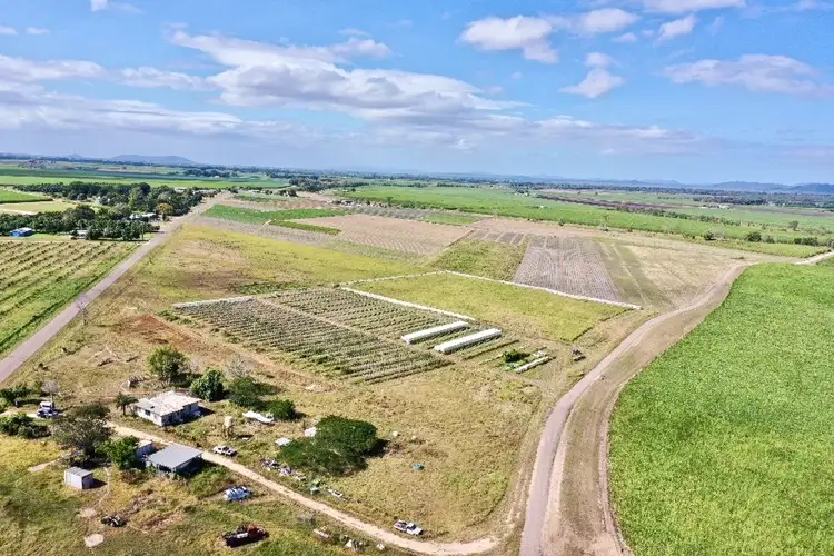 294 Mountainview Road, Airville QLD 4807