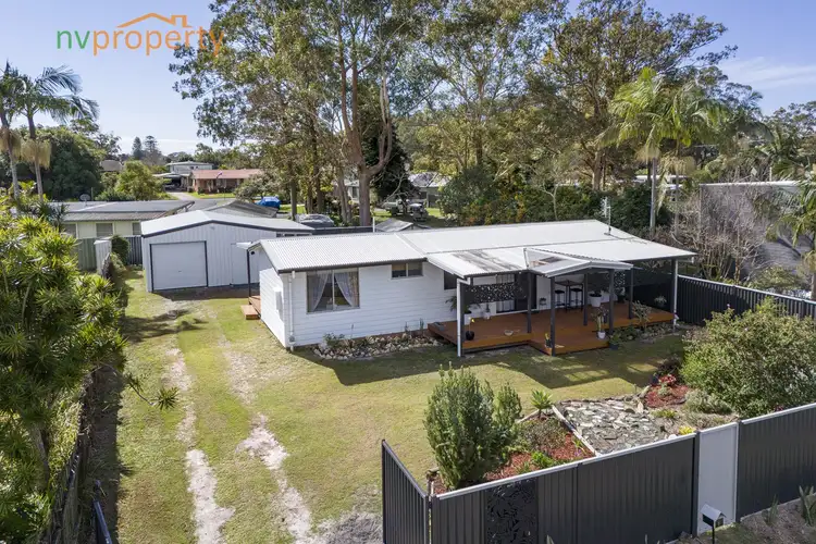 6 Seventeenth Avenue, Stuarts Point NSW 2441