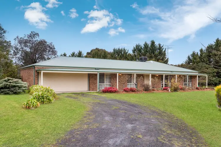 17 Casey  Crescent, Broadford VIC 3658