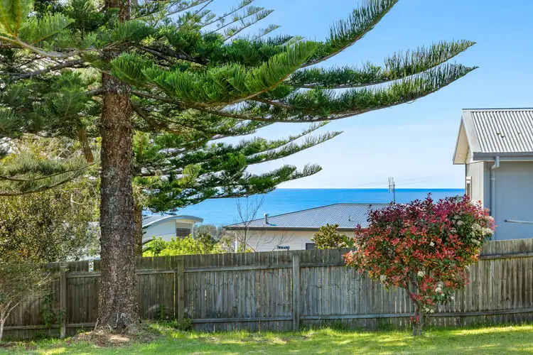 24 Hawkins  Road, Tuross Head NSW 2537