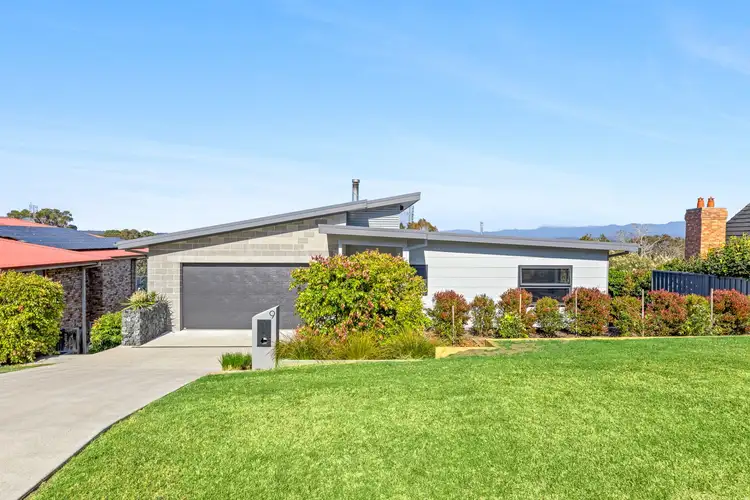 9 Viewpoint Court, Tuross Head NSW 2537