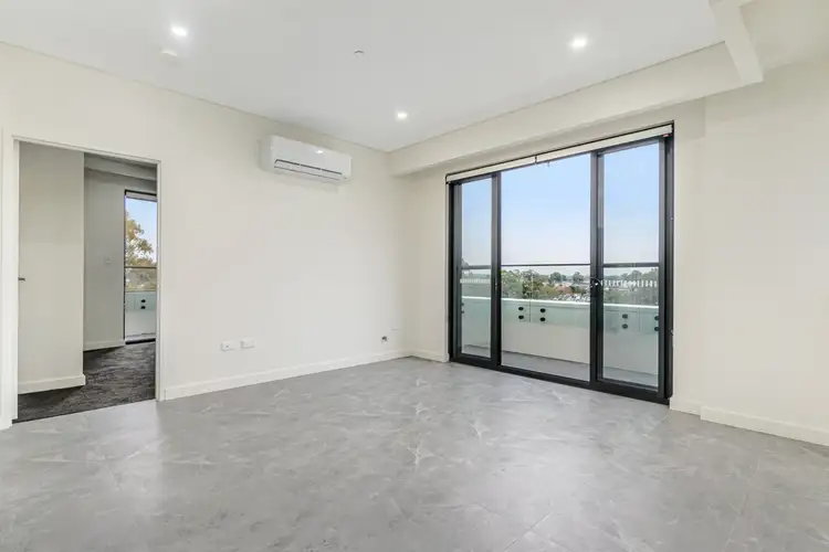 303/32 Mckay Avenue
