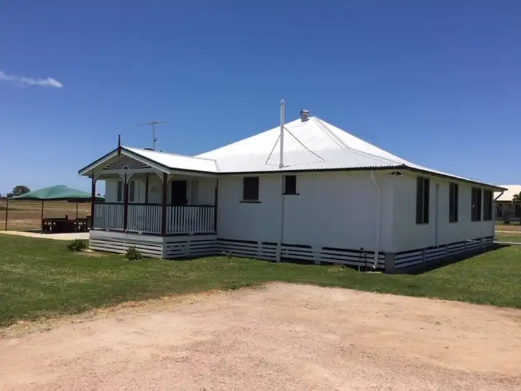 21 Albert  Street, Ayr QLD 4807