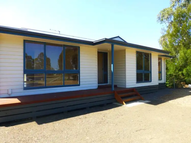 39 Albert Street, Clunes VIC 3370