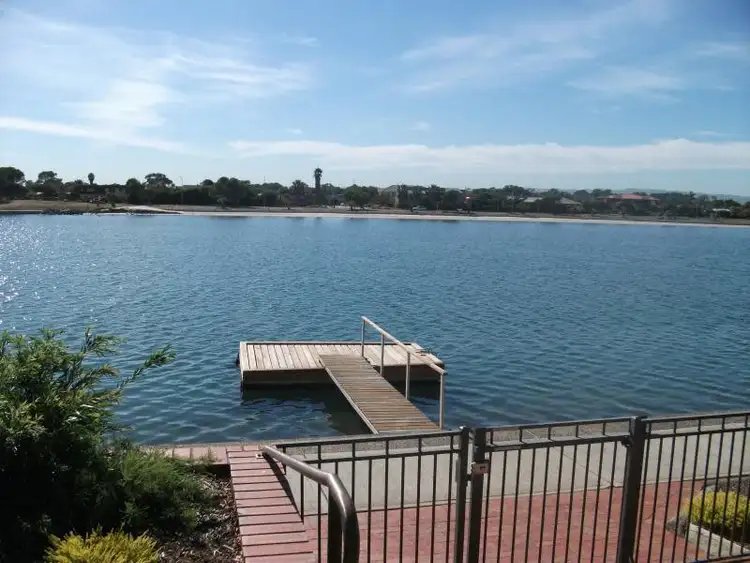 20/74 Military Road, Tennyson SA 5022