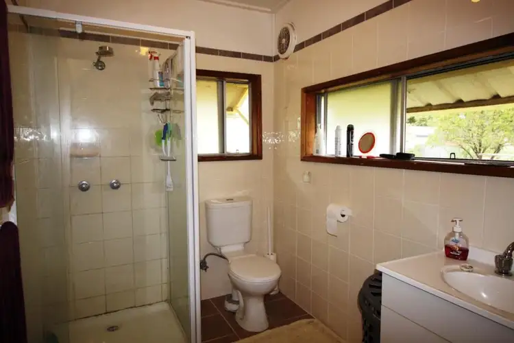 18 Ninth  Avenue, Stuarts Point NSW 2441