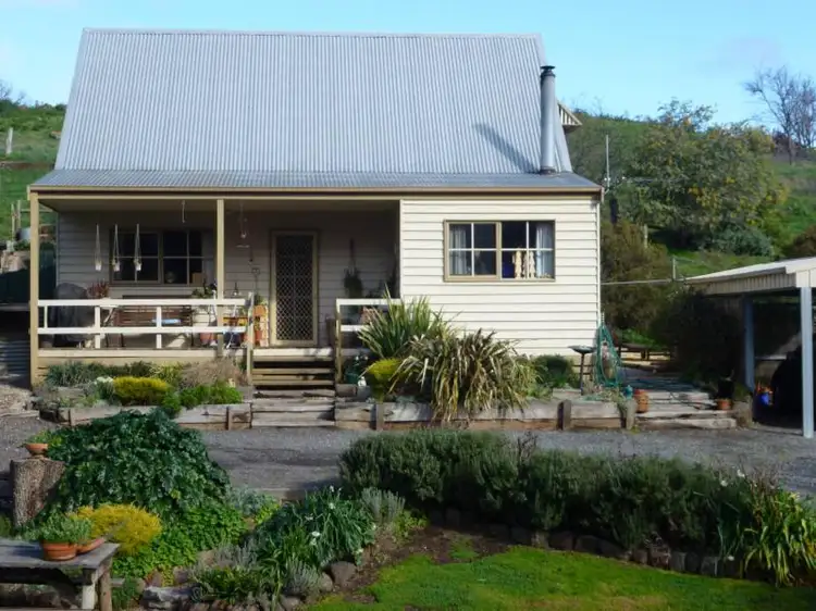 16 Creswick Road, Clunes VIC 3370