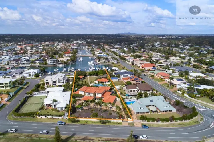 4 Commodore  Drive, Birkdale QLD 4159
