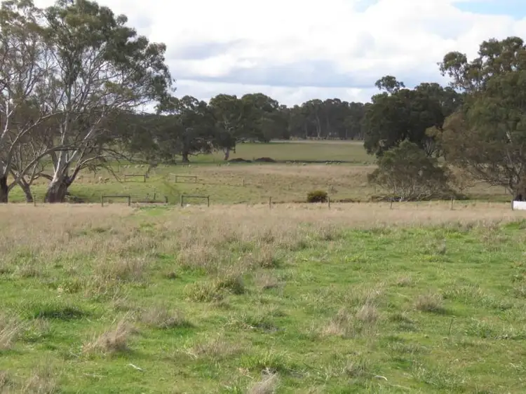 90 Beckworth Court  Road, Clunes VIC 3370