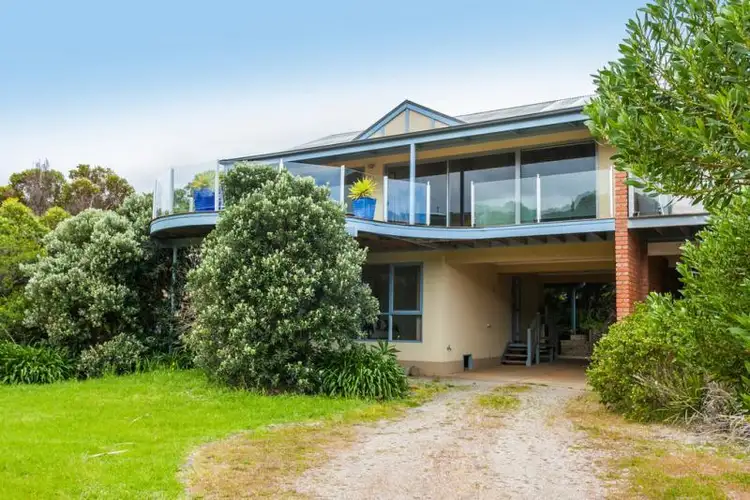 1/3 COWAN Avenue, Fairhaven VIC 3231
