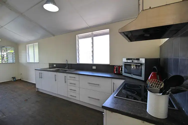 30 Scotland  Street, Bundaberg East QLD 4670