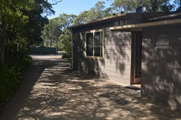 23 Surfside Avenue, Mossy Point NSW 2537