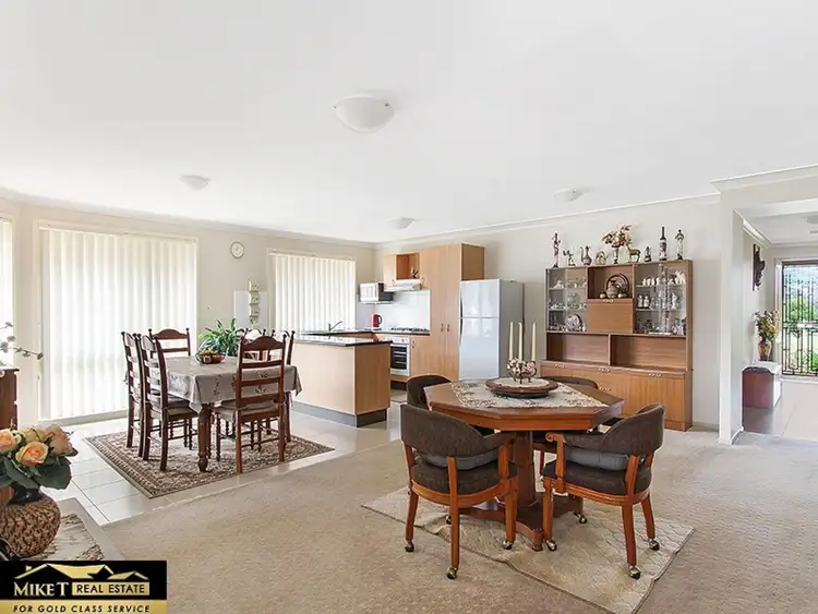 Fourth view of Homely house listing, 4 Glenlee Drive, Horsley NSW 2530