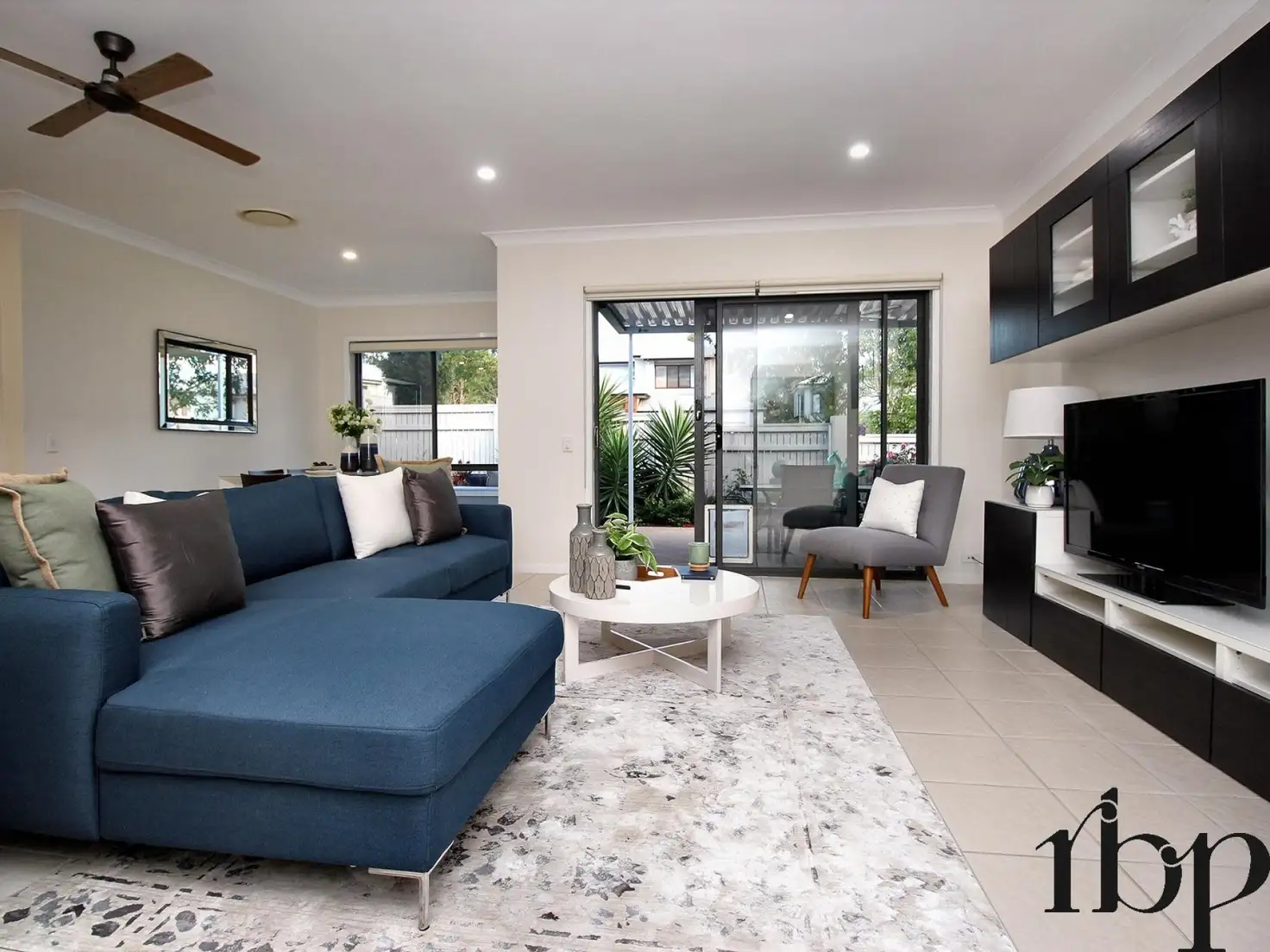 Main view of Homely townhouse listing, 4/7 Greenway Circuit, Mount Ommaney QLD 4074