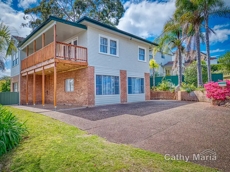 10 Halcyon Street, Mannering Park NSW 2259